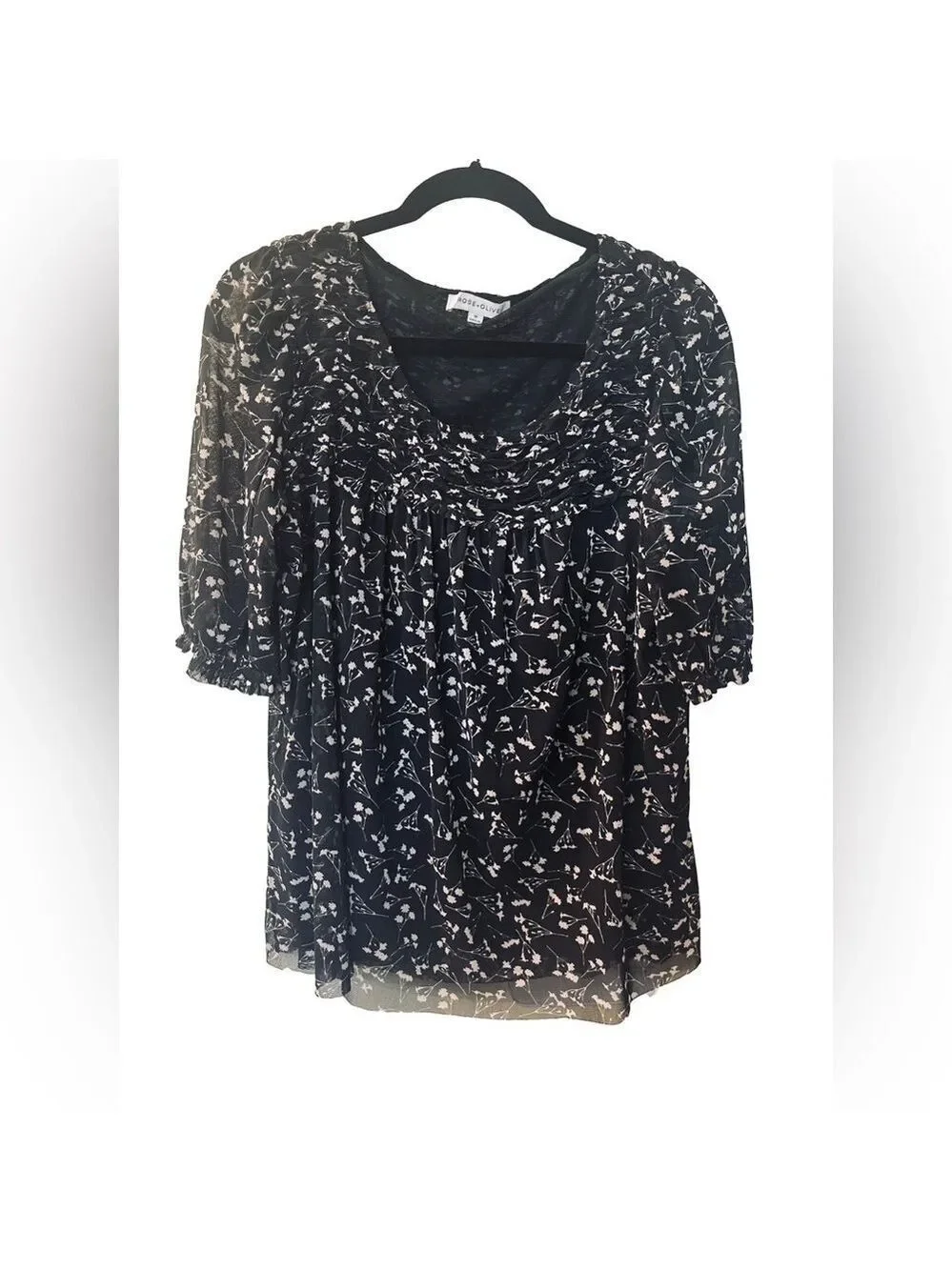 Rose + Olive Women's Black White Shirt Top Blouse Polyester Size: Medium